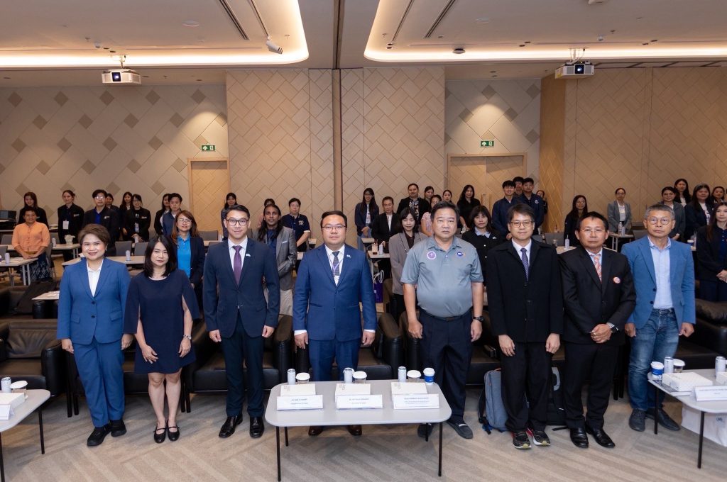 ผู้อำนวยการศูนย์ฯ ร่วมฟังมุมมองภาคอุตสาหกรรม พร้อมพัฒนานักวิจัยโครงการภายใต้ทุน บพค.