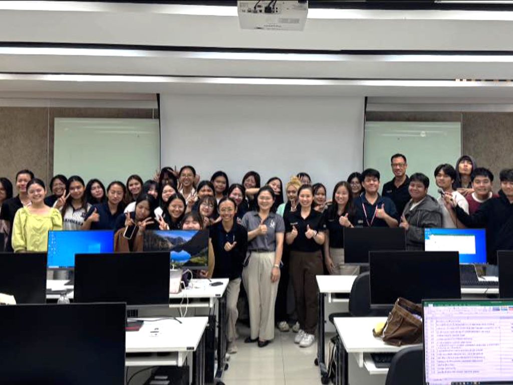 ศูนย์ฯ อัปสกิลคาร์บอนฟุตพริ้นท์ นศ. BEB มธ. เสริมทักษะอนาคตด้านสิ่งแวดล้อมและความยั่งยืน